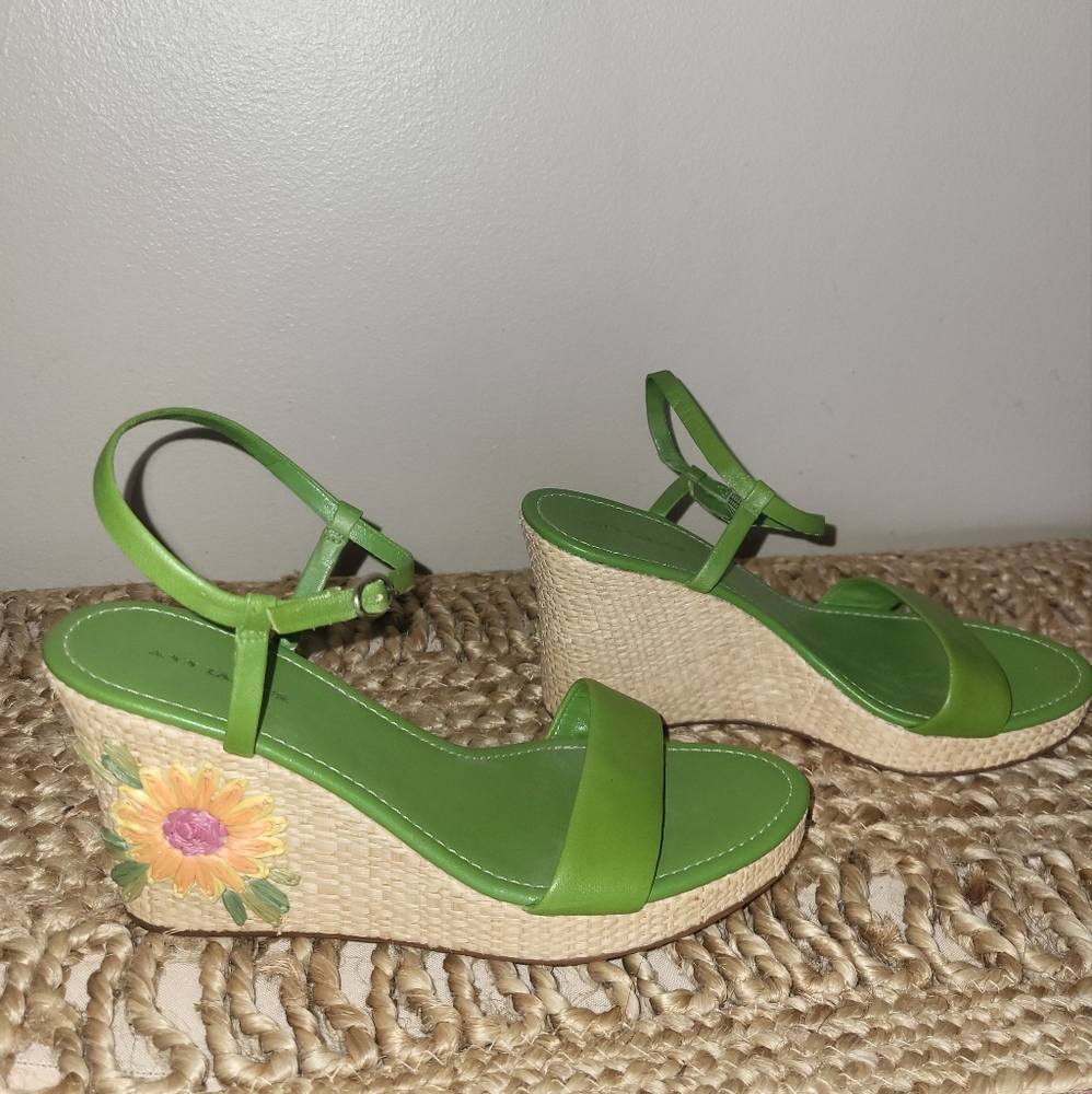 Ann Taylor Green Wedge Sandals with Floral Detail 8M
